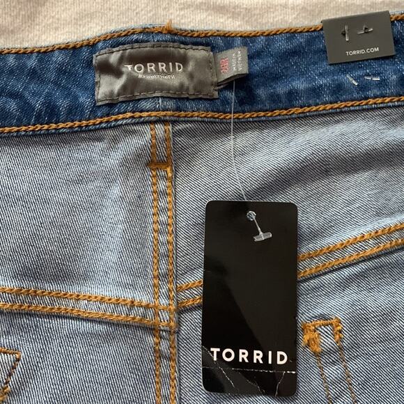 Torrid 26 R Perfect ankle skinny jeans distressed crop new cute denim 4x stretch - Picture 3 of 11